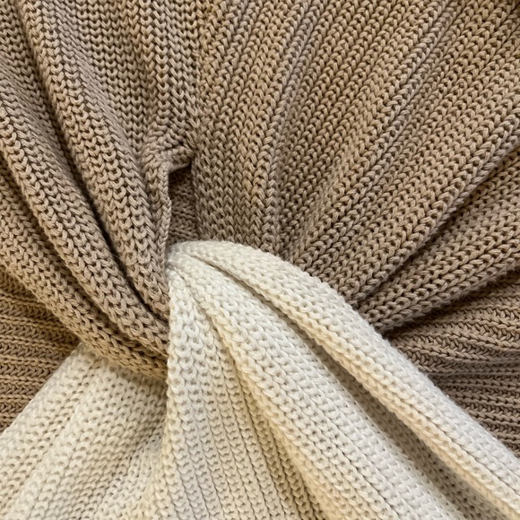 Trish Knot Sweater - Picture 6 of 11